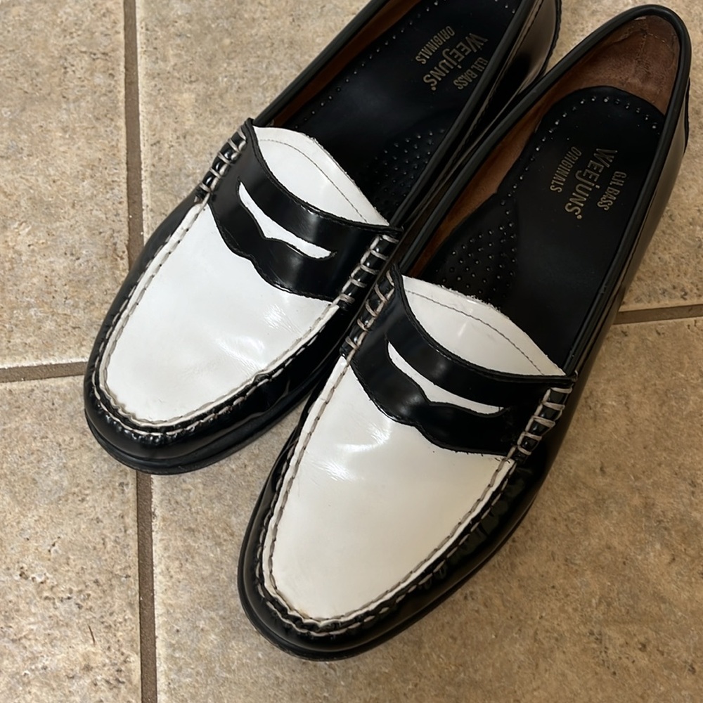 G.H. Bass Weejuns black and white loafers - Picture 7 of 7